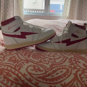 Air Kiy size 6 for sale!